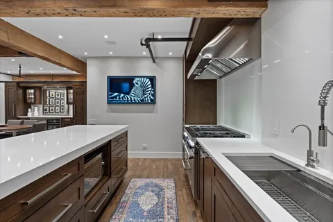 $775,000 | 1000 West Washington Boulevard, Unit 132, Chicago, IL 60607