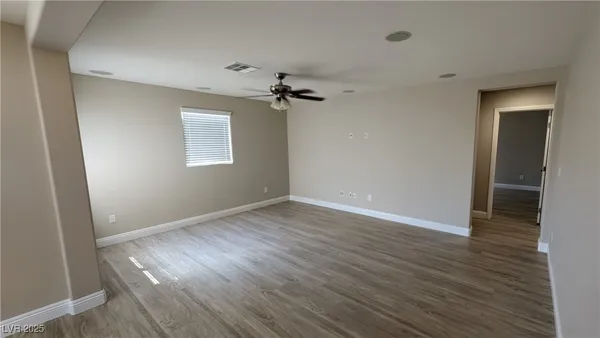 $2,595 | 10668 Berkshire Woods Avenue, Las Vegas, NV 89166