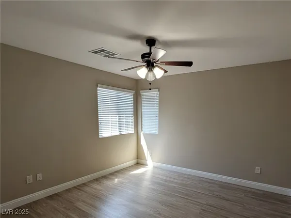 $2,595 | 10668 Berkshire Woods Avenue, Las Vegas, NV 89166
