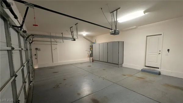 $2,595 | 10668 Berkshire Woods Avenue, Las Vegas, NV 89166