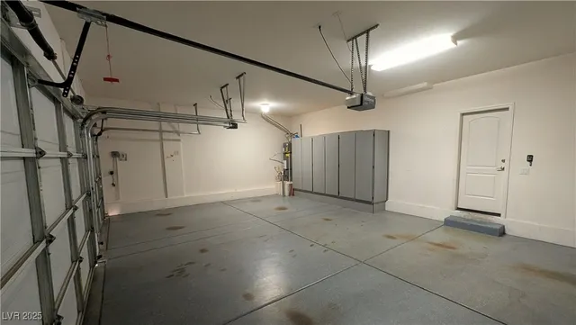 $2,595 | 10668 Berkshire Woods Avenue, Las Vegas, NV 89166