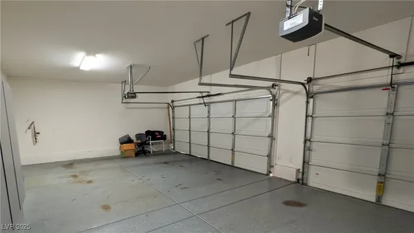 $2,595 | 10668 Berkshire Woods Avenue, Las Vegas, NV 89166