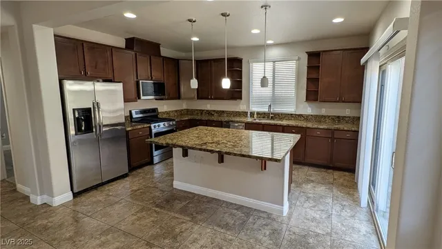 $2,595 | 10668 Berkshire Woods Avenue, Las Vegas, NV 89166