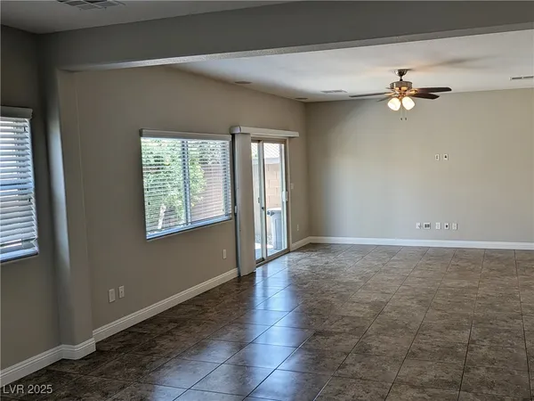 $2,595 | 10668 Berkshire Woods Avenue, Las Vegas, NV 89166