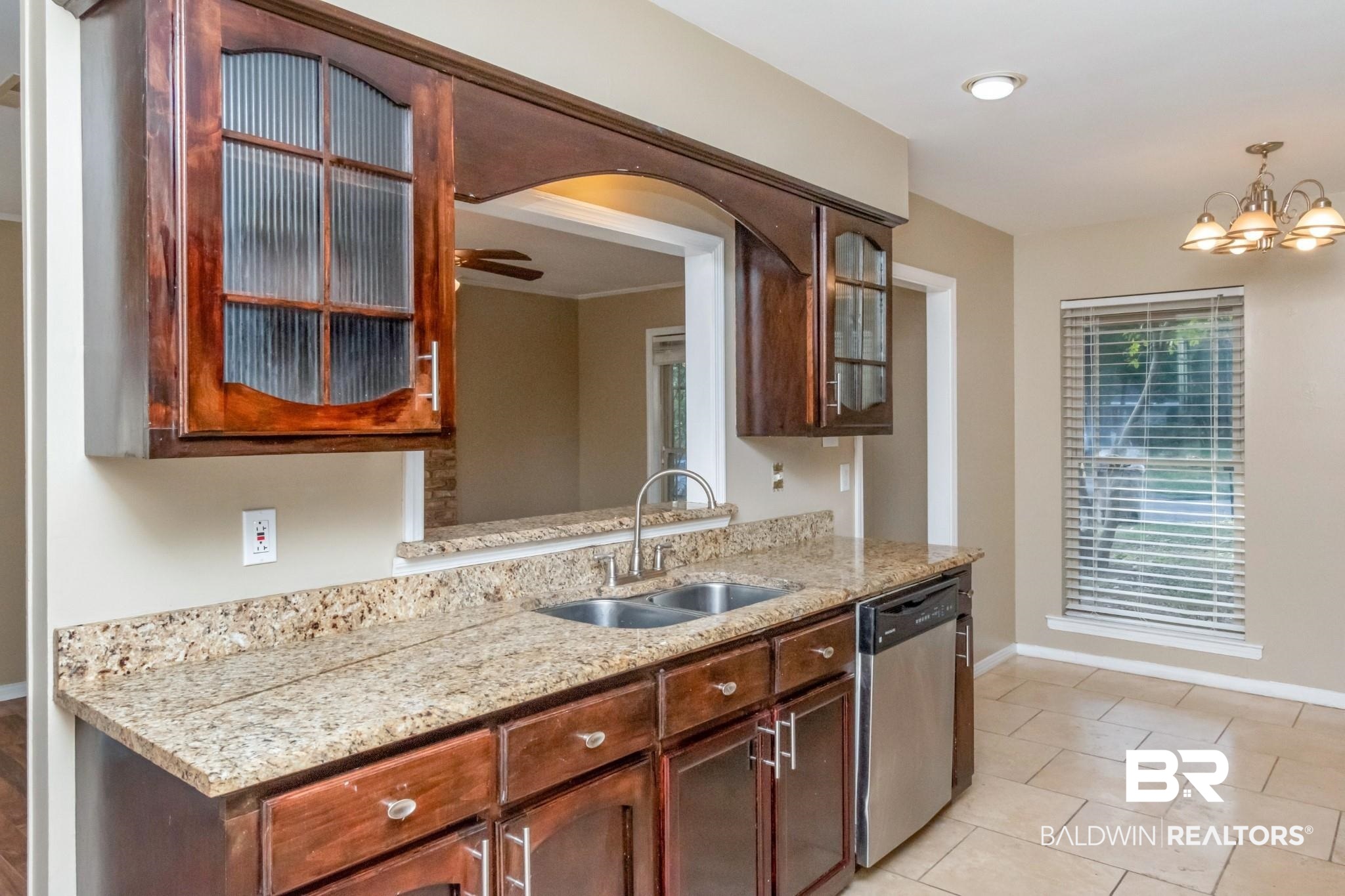 5120 Ridgedale Road Mobile, AL 36609 - Photo 3 of 35