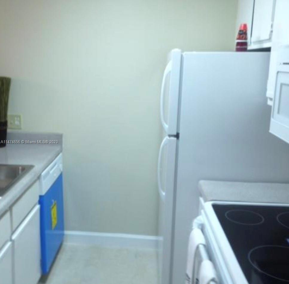 4581 West McNab Road, Unit 26 Pompano Beach, FL 33069 - Photo 4 of 11 Gallery Image 4
