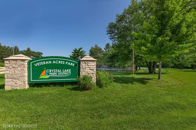 $1,900 | 71 North Williams Street, Unit 201, Crystal Lake, IL 60014