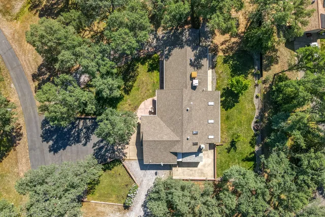 a house view with a outdoor space