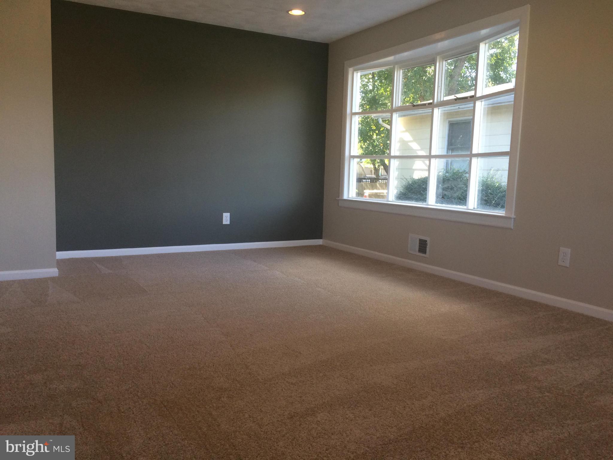 8530 Jenkins Road Pasadena, MD 21122 - Photo 14 of 19 Family Room