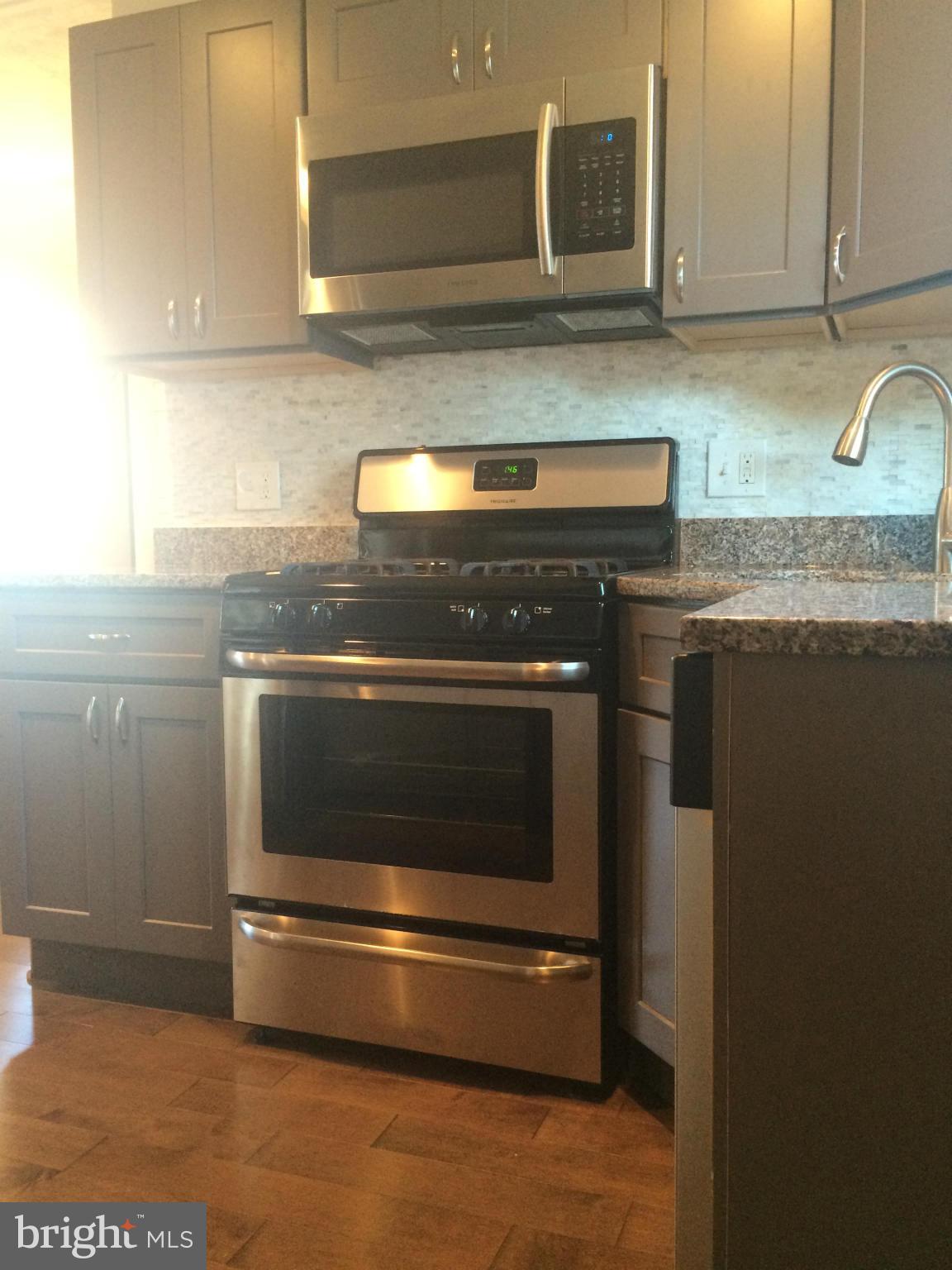 8530 Jenkins Road Pasadena, MD 21122 - Photo 4 of 19 Kitchen