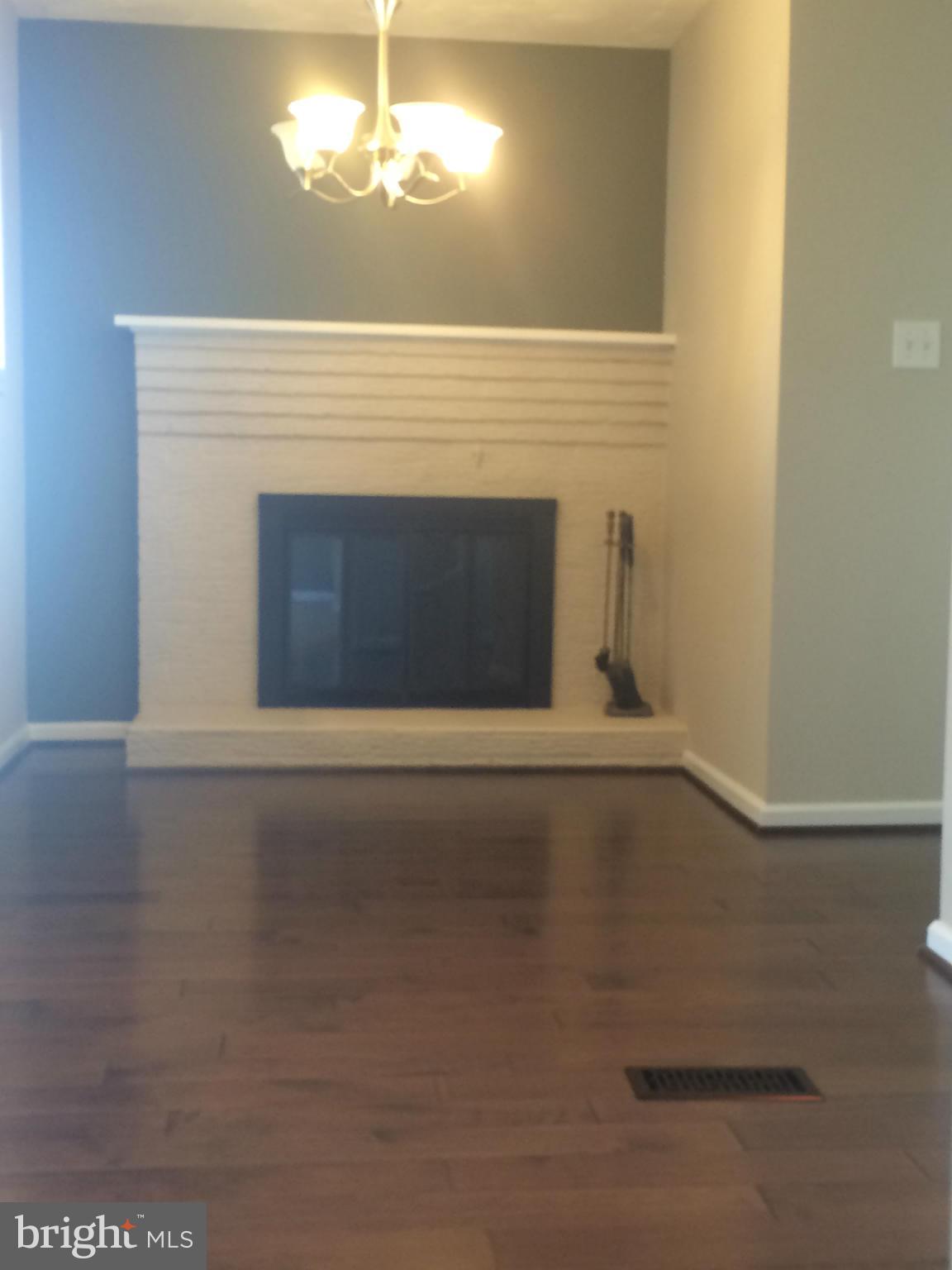 8530 Jenkins Road Pasadena, MD 21122 - Photo 7 of 19 Interior (General)