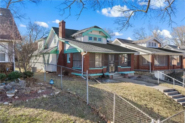 $249,900 | 5142 Brookwood Avenue, Kansas City, MO 64110