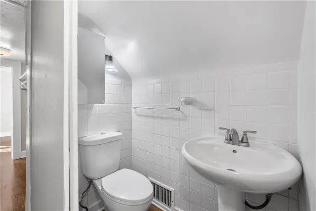 $249,900 | 5142 Brookwood Avenue, Kansas City, MO 64110