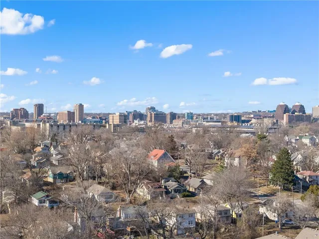 $249,900 | 5142 Brookwood Avenue, Kansas City, MO 64110