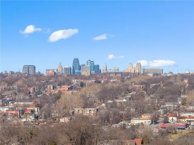 $249,900 | 5142 Brookwood Avenue, Kansas City, MO 64110