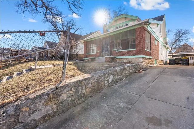 $249,900 | 5142 Brookwood Avenue, Kansas City, MO 64110