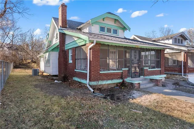 $249,900 | 5142 Brookwood Avenue, Kansas City, MO 64110