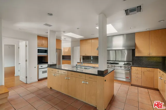 $5,995,000 | 604 South Saltair Avenue, Los Angeles, CA 90049