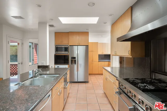 $5,995,000 | 604 South Saltair Avenue, Los Angeles, CA 90049