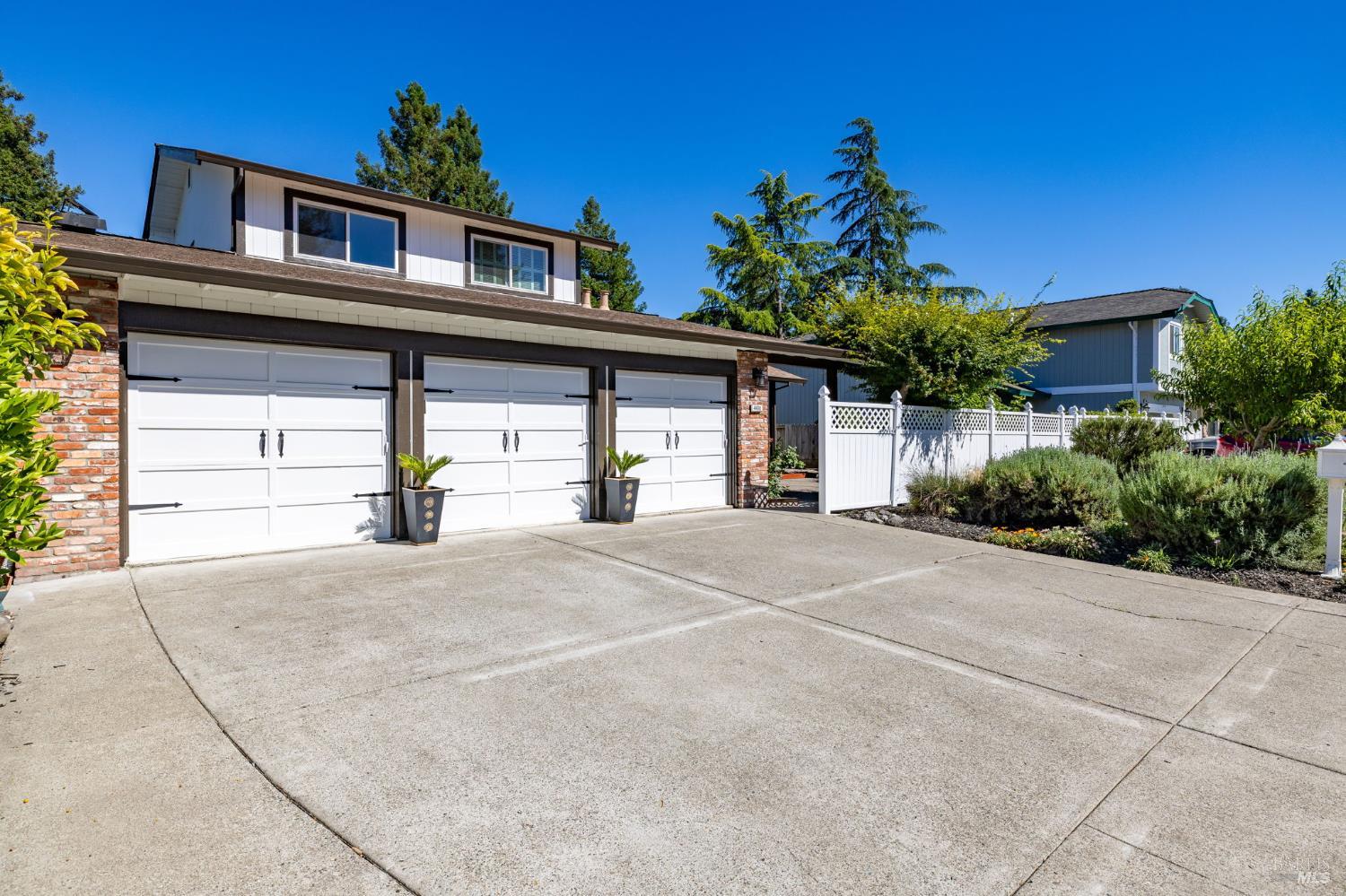 4480 Fairway Drive Rohnert Park, CA 94928 - Photo 6 of 68