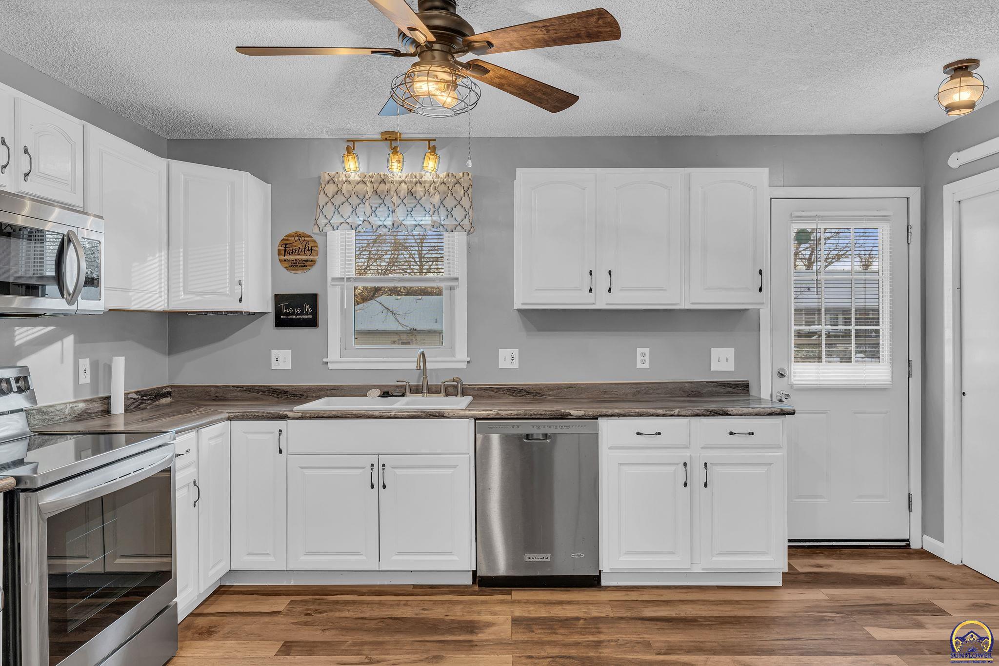 3101 Southwest 32nd Street Topeka, KS 66614 - Photo 18 of 51