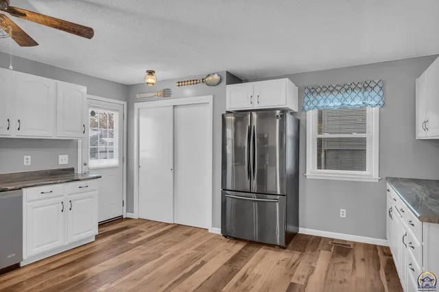 $285,000 | 3101 Southwest 32nd Street, Topeka, KS 66614