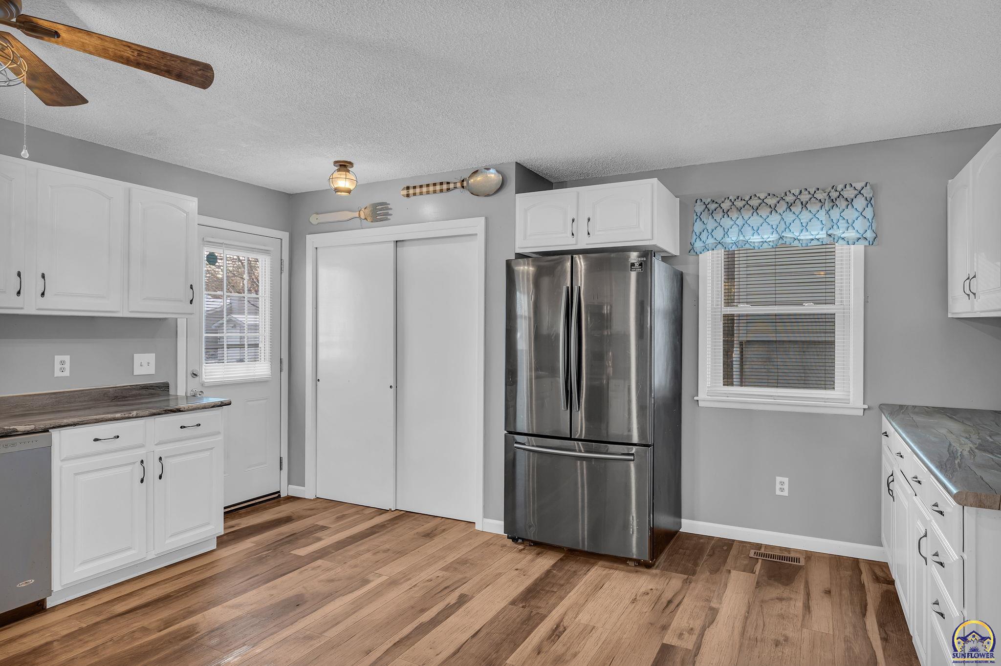 3101 Southwest 32nd Street Topeka, KS 66614 - Photo 20 of 51