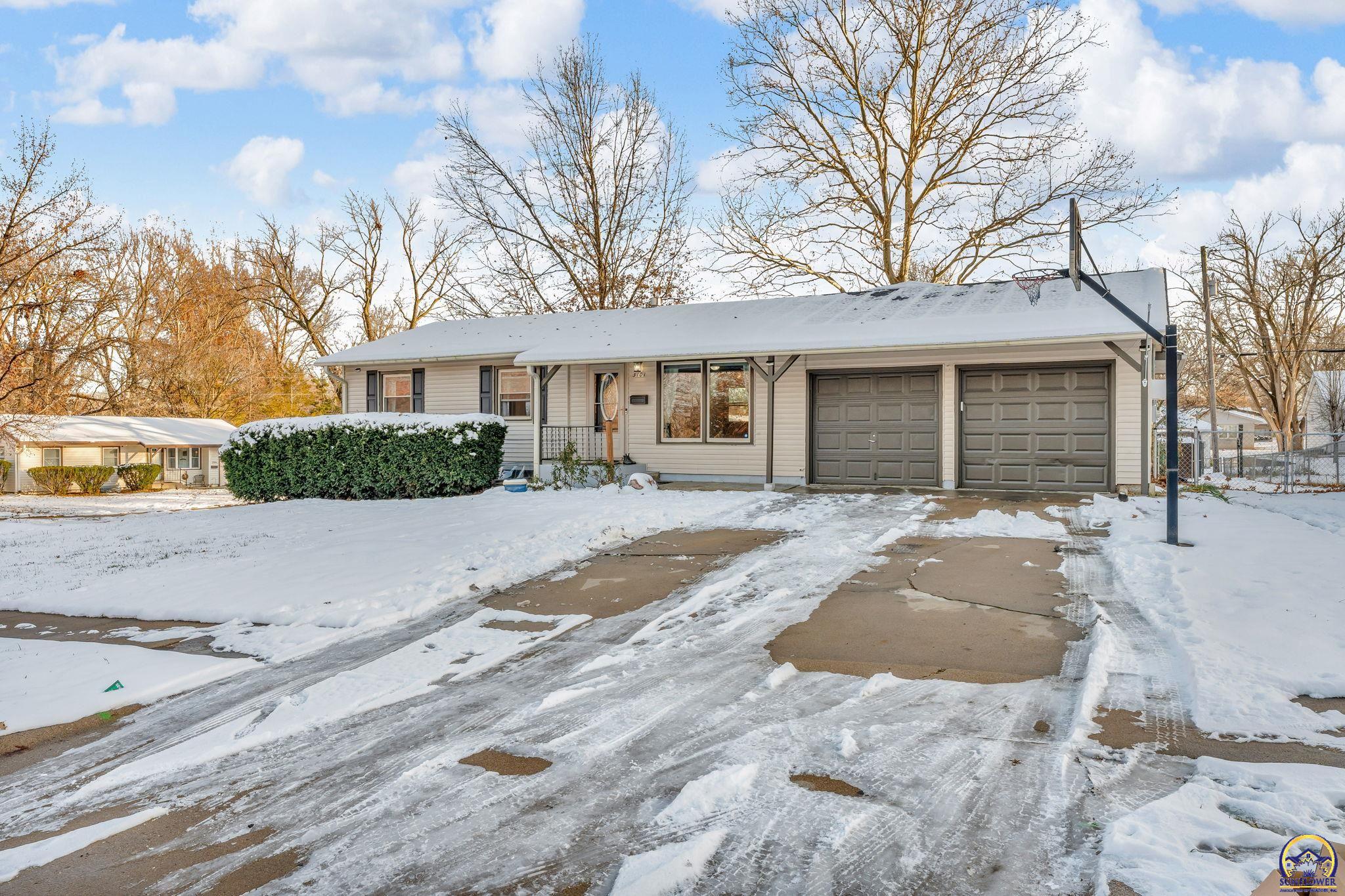 3101 Southwest 32nd Street Topeka, KS 66614 - Photo 2 of 51