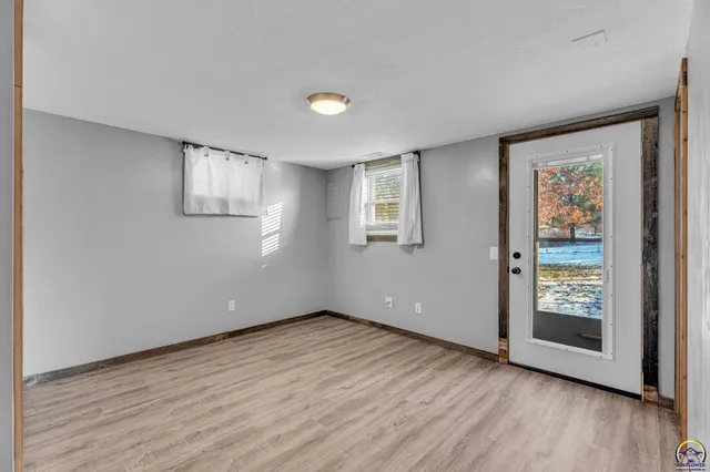 $285,000 | 3101 Southwest 32nd Street, Topeka, KS 66614