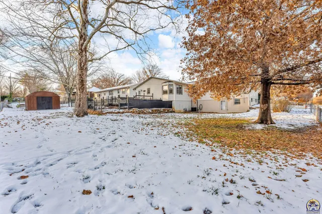 $285,000 | 3101 Southwest 32nd Street, Topeka, KS 66614