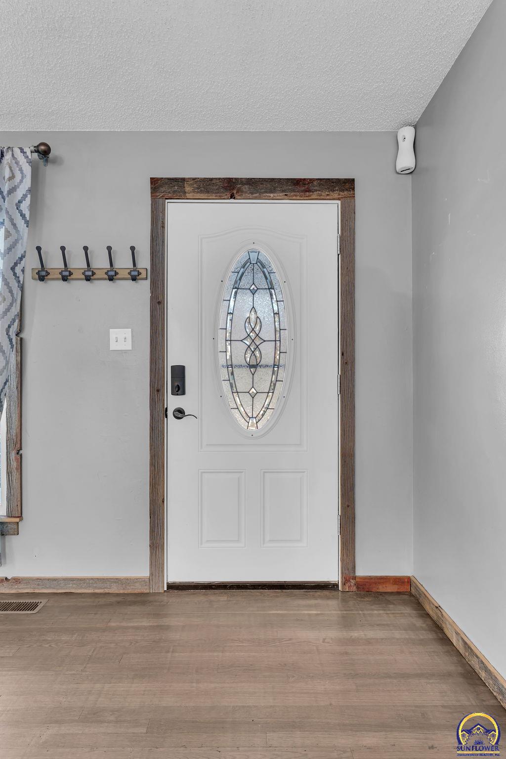 3101 Southwest 32nd Street Topeka, KS 66614 - Photo 7 of 51