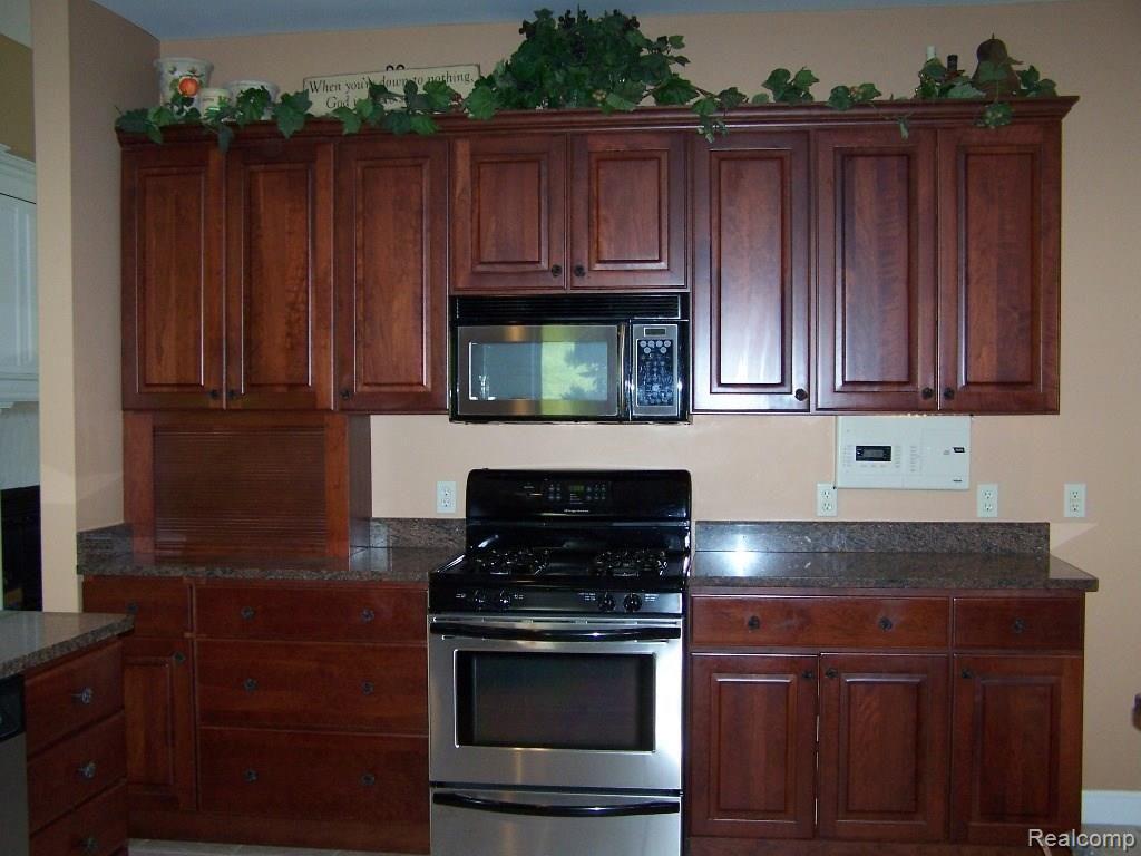 2330 Sundance Ridge Howell, MI 48843 - Photo 26 of 50 Sundance Rdg 2330 13.JPG