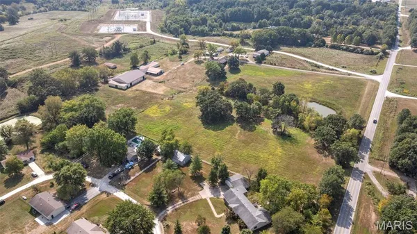 $99,900 | 3218 South S Highway, Winfield, MO 63389