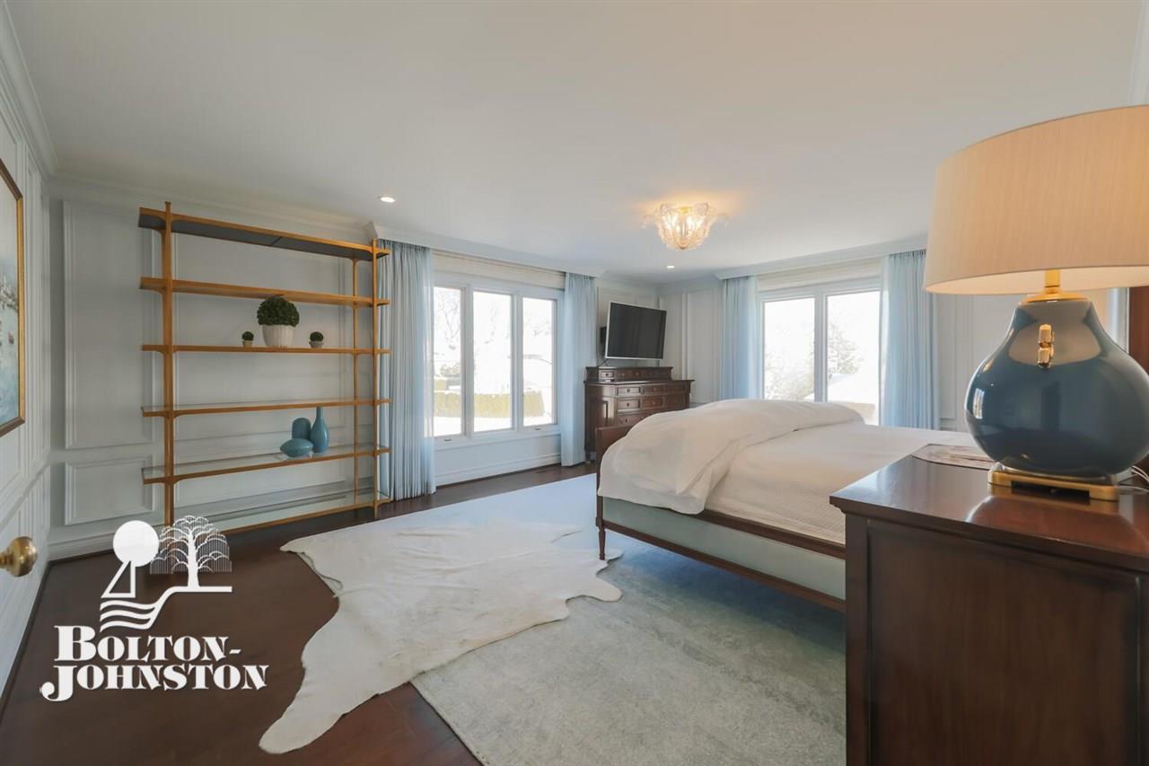 9 Stratton Place Grosse Pointe, MI 48236 - Photo 45 of 68 Primary Bedroom