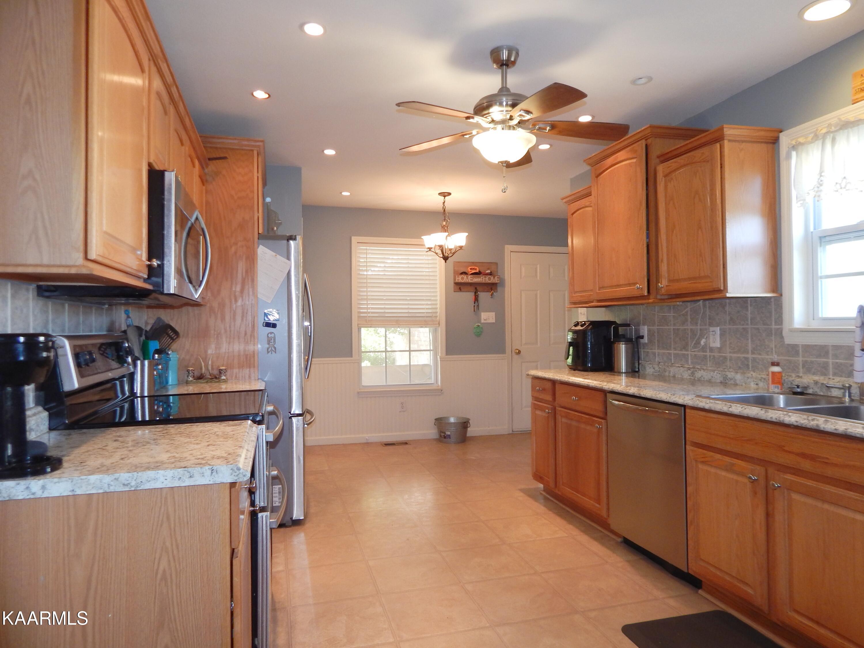 4146 Pea Ridge Road Maryville, TN 37804 - Photo 5 of 18 DSCN8775