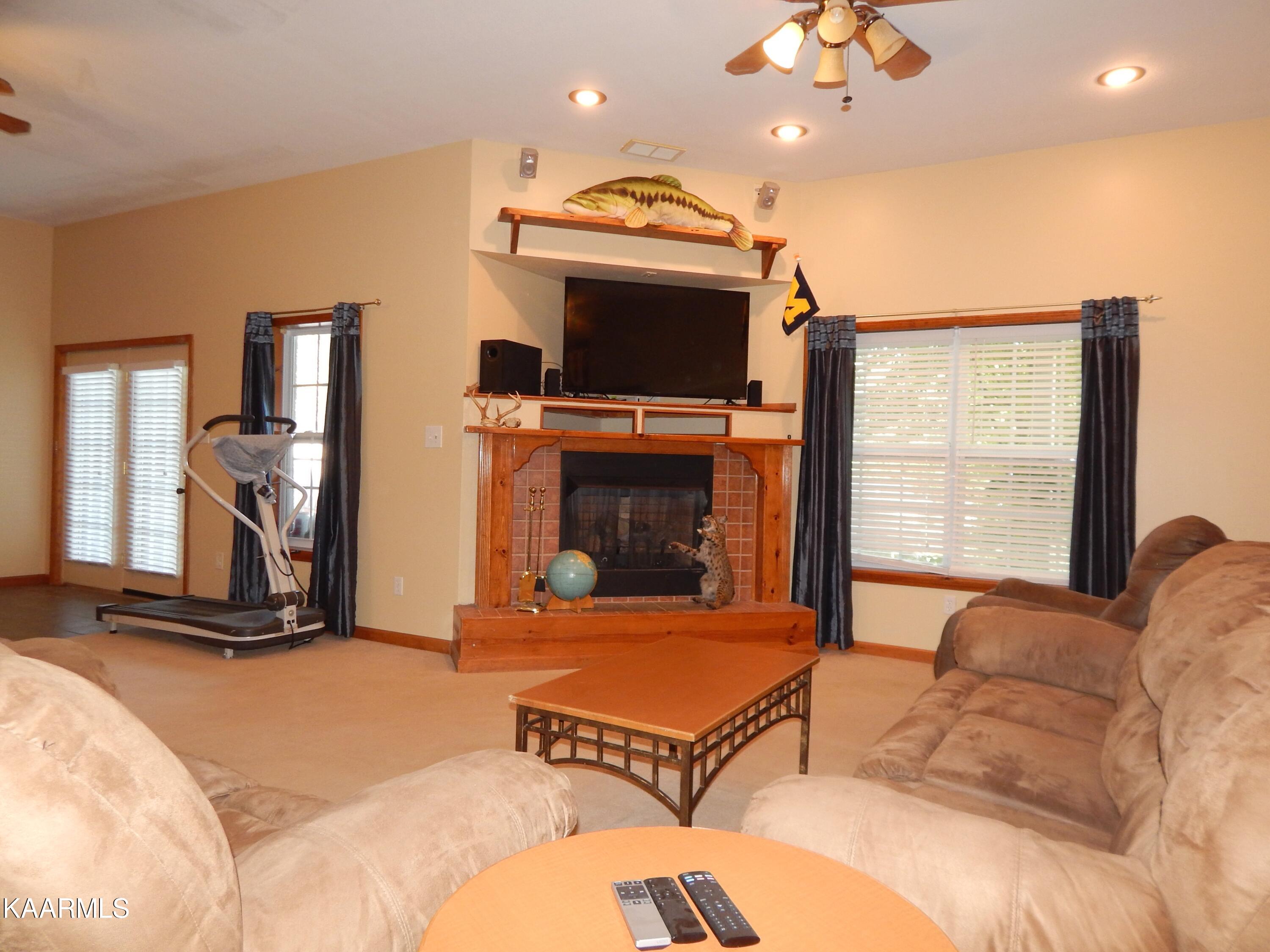 4146 Pea Ridge Road Maryville, TN 37804 - Photo 9 of 18 DSCN8781