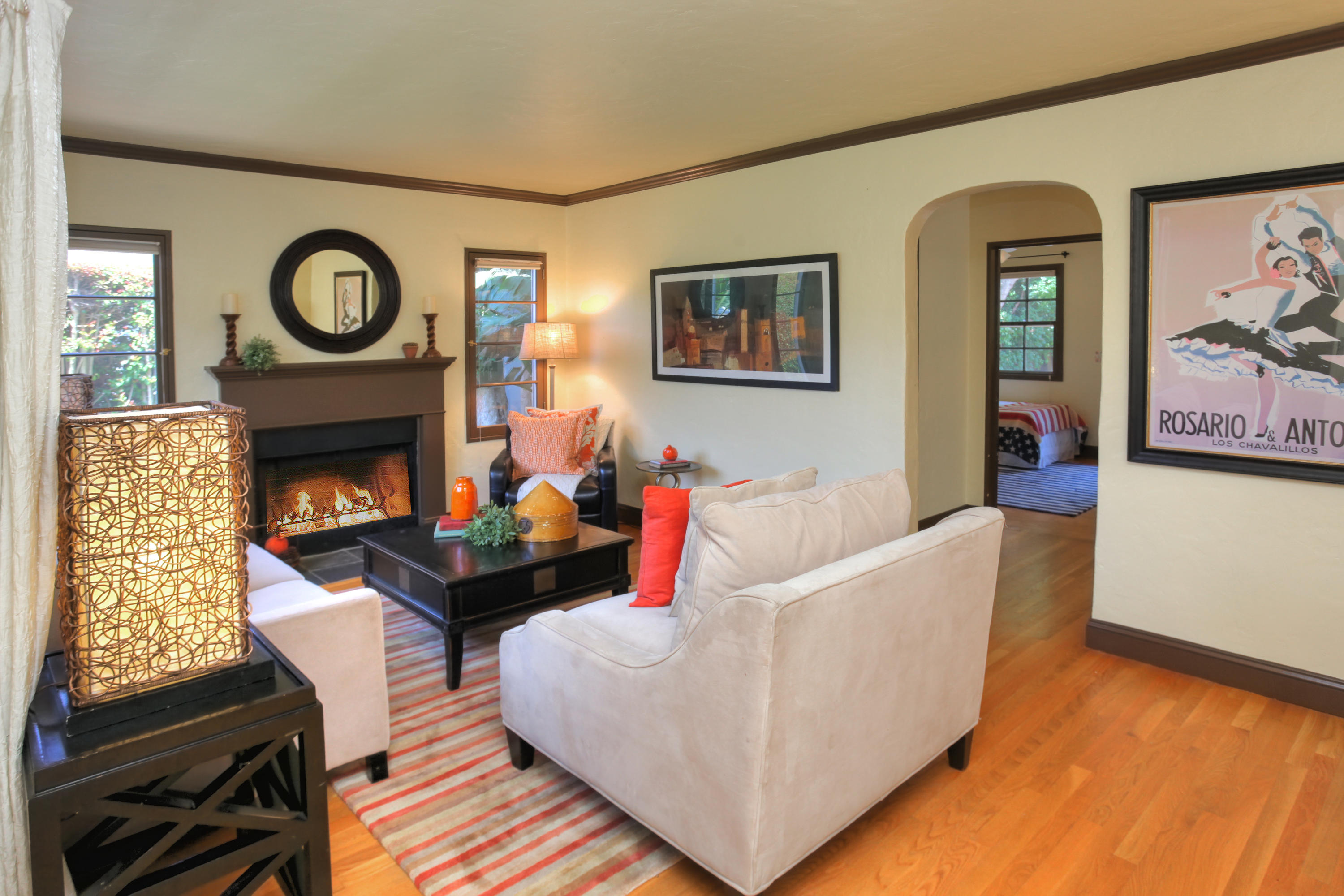 1624 Clearview Road Santa Barbara, CA 93101 - Photo 4 of 15 Living Room