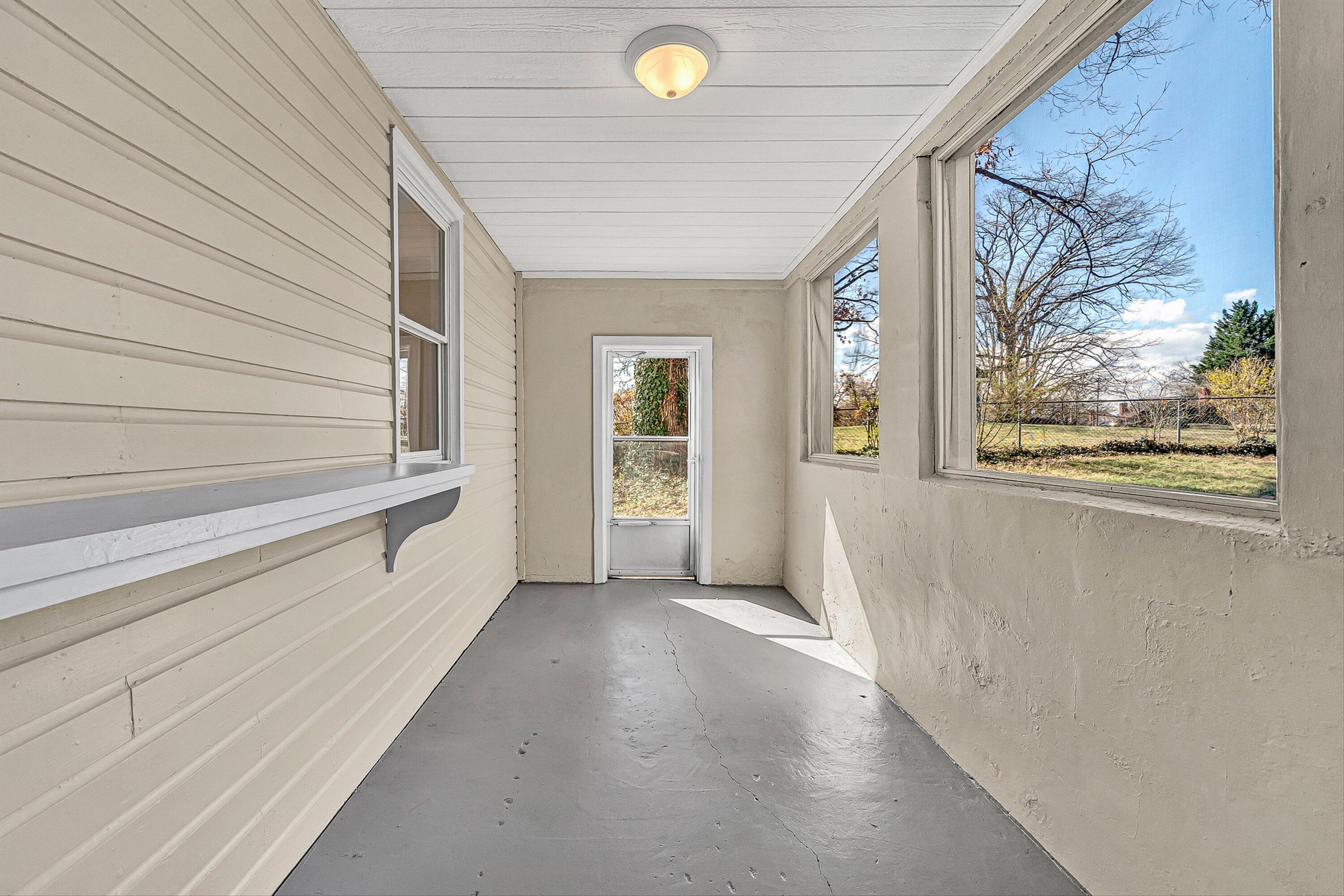 2106 Colgate Street Northeast Roanoke, VA 24012 - Photo 20 of 26 21-VM-03670