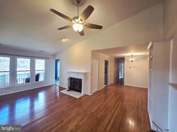 $2,600 | 11321 Halethorpe Terrace, Unit 205, Germantown, MD 20876