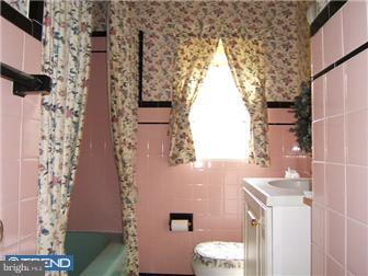 26 Jacobs Creek Road Ewing, NJ 08628 - Photo 9 of 12 Bathroom