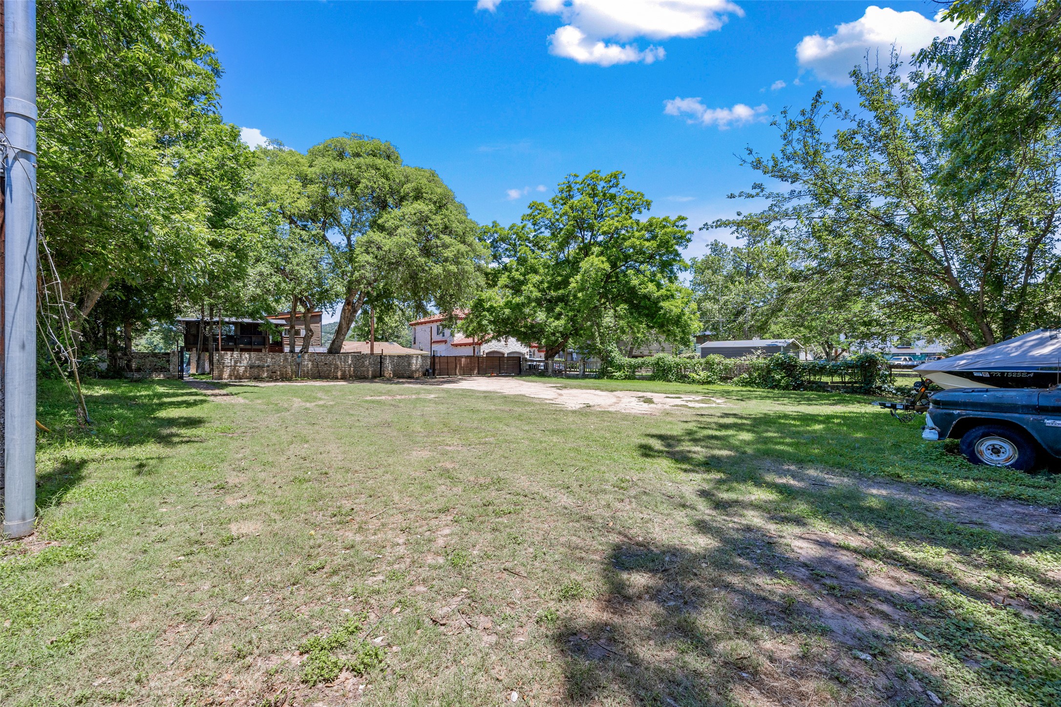 1758 Channel Road Austin, TX 78746 - Photo 33 of 39
