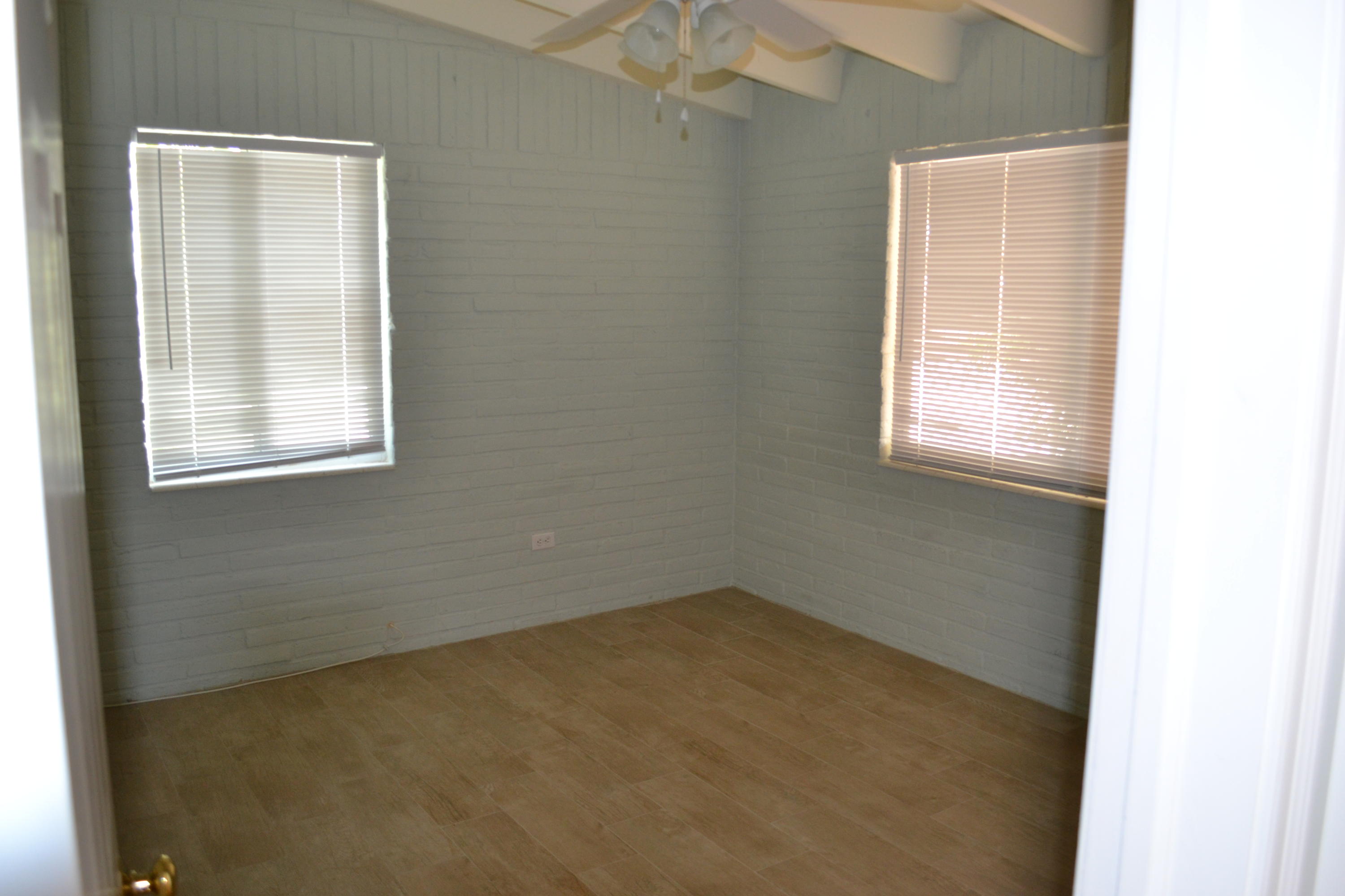 39 Bass Avenue Key Largo, FL 33037 - Photo 16 of 25 an empty room with a window
