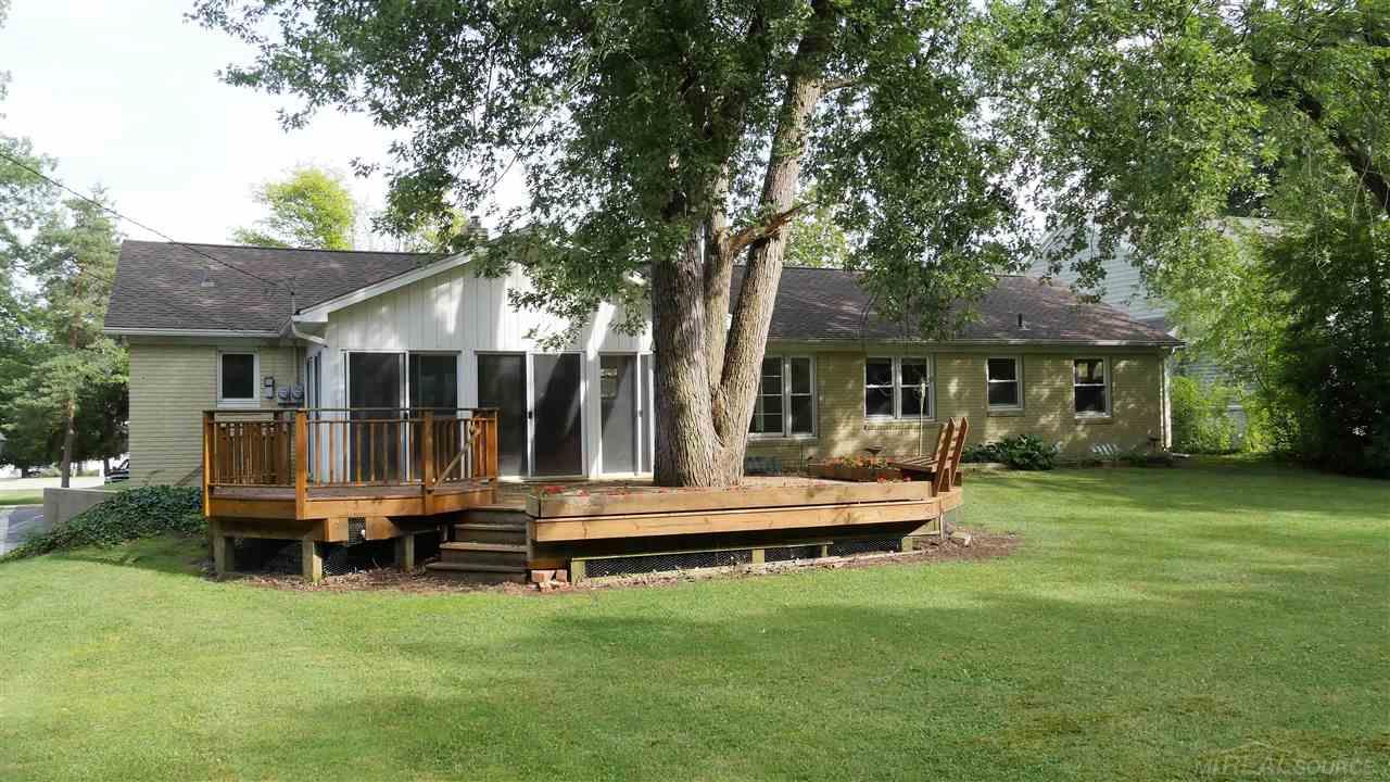 1005 North Riverside Avenue St. Clair, MI 48079 - Photo 9 of 26 31355818-8.JPG
