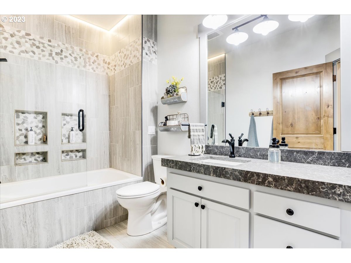 22633 South Ferguson Road Beavercreek, OR 97004 - Photo 23 of 48 Gallery Image 23