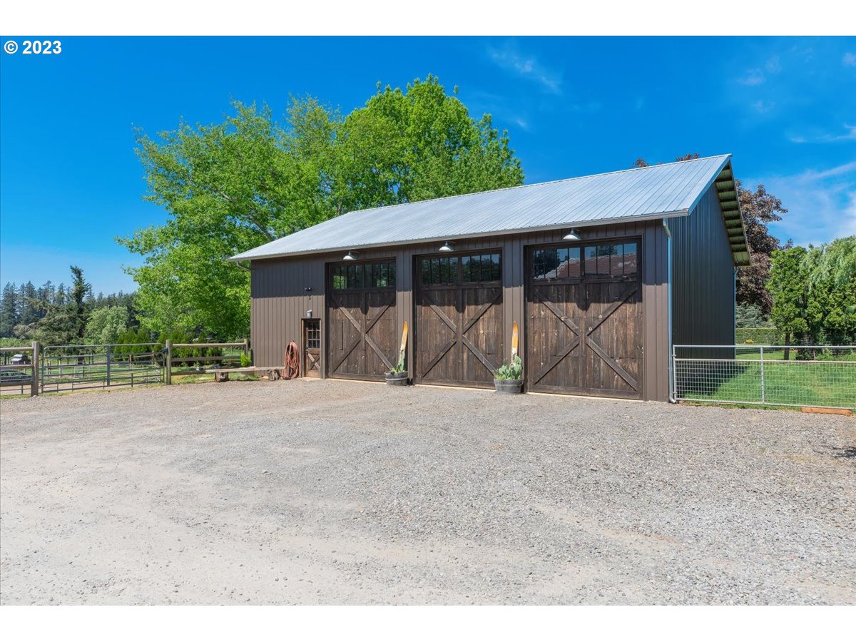 22633 South Ferguson Road Beavercreek, OR 97004 - Photo 38 of 48 Gallery Image 38
