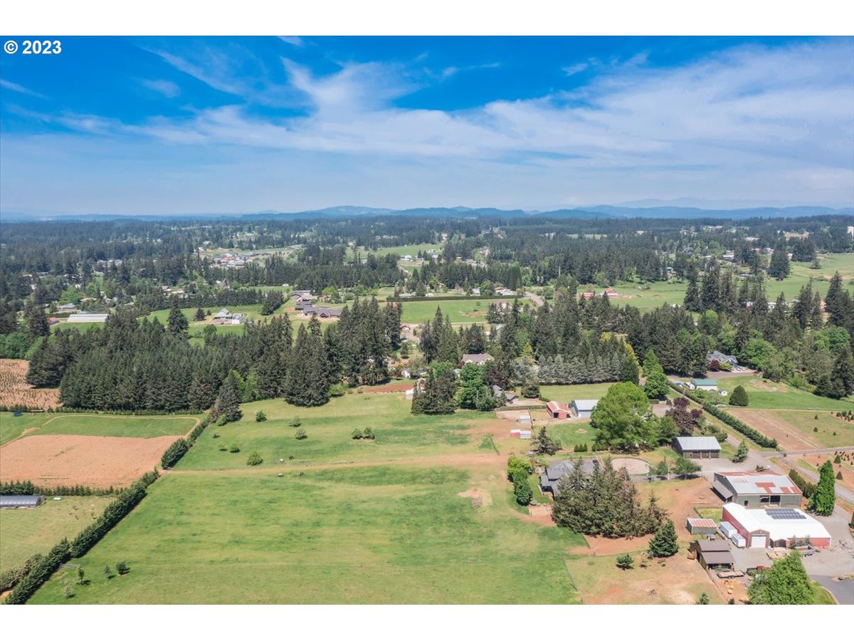 22633 South Ferguson Road Beavercreek, OR 97004 - Photo 43 of 48 Gallery Image 43