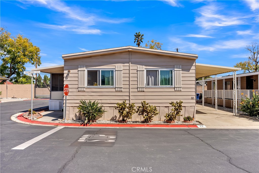 1855 East Riverside Dr Unit 32  