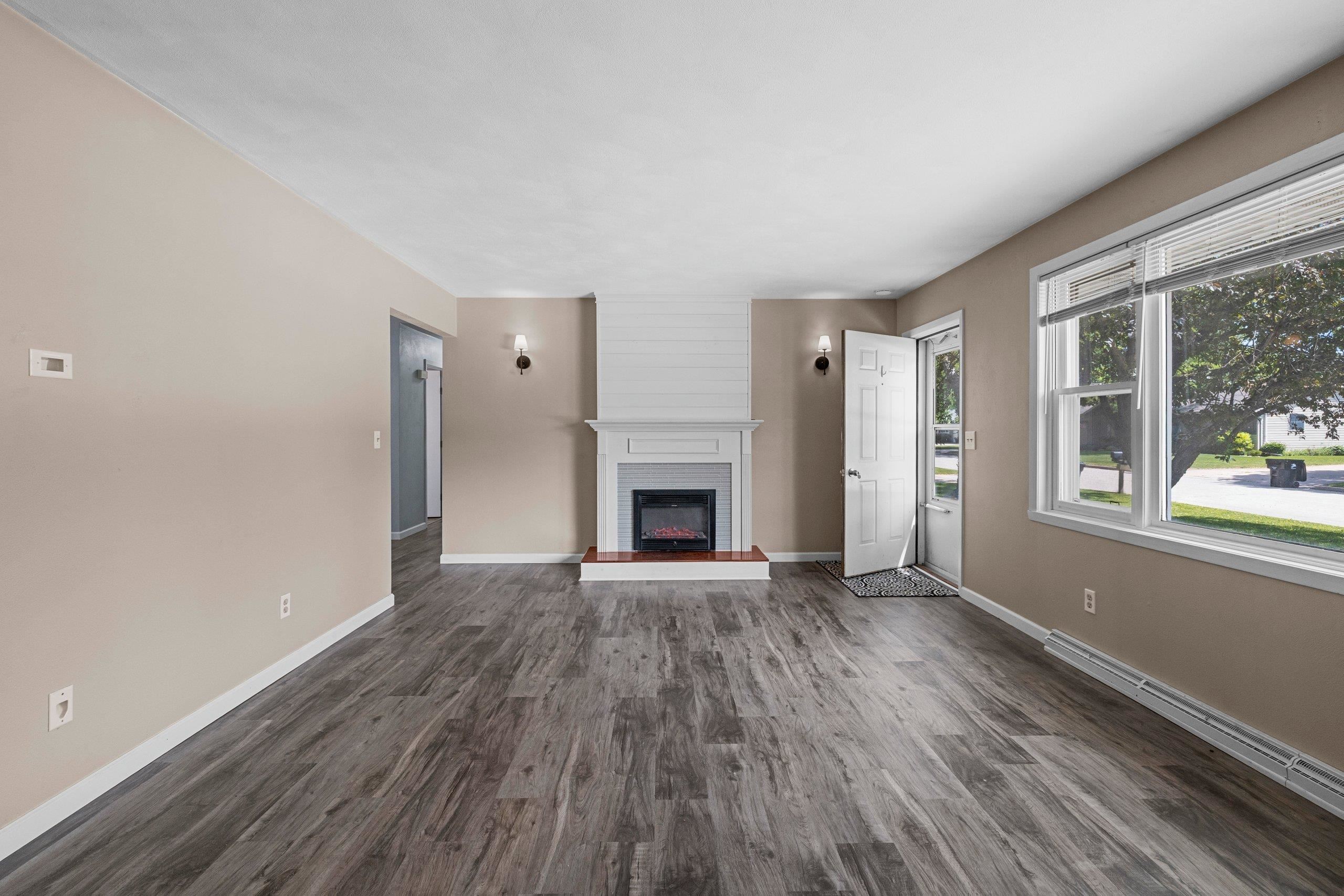 89 Hillock Court Appleton, WI 54914 - Photo 6 of 56