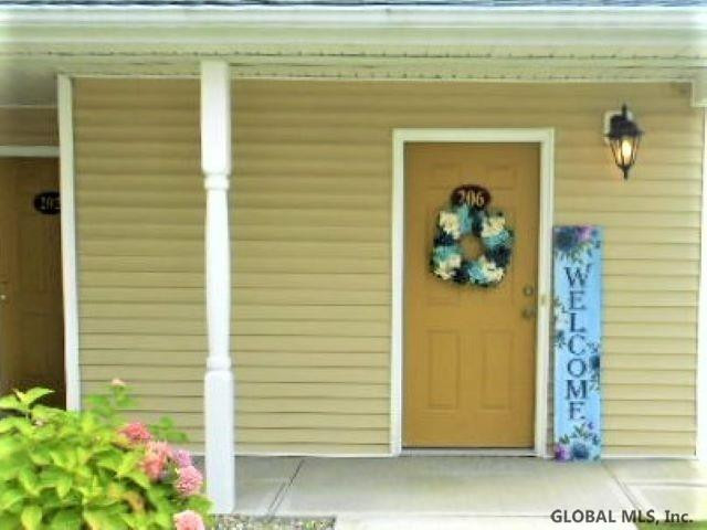 206 Cedar Rensselaer, NY 12144 - Photo 3 of 19 Photo 3