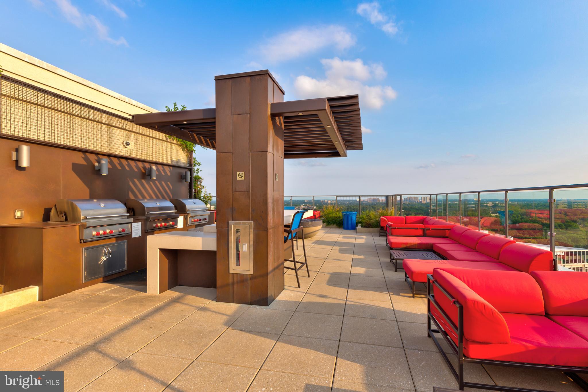 851 North Glebe Road, Unit 1020 Arlington, VA 22203 - Photo 44 of 52 Roof Top